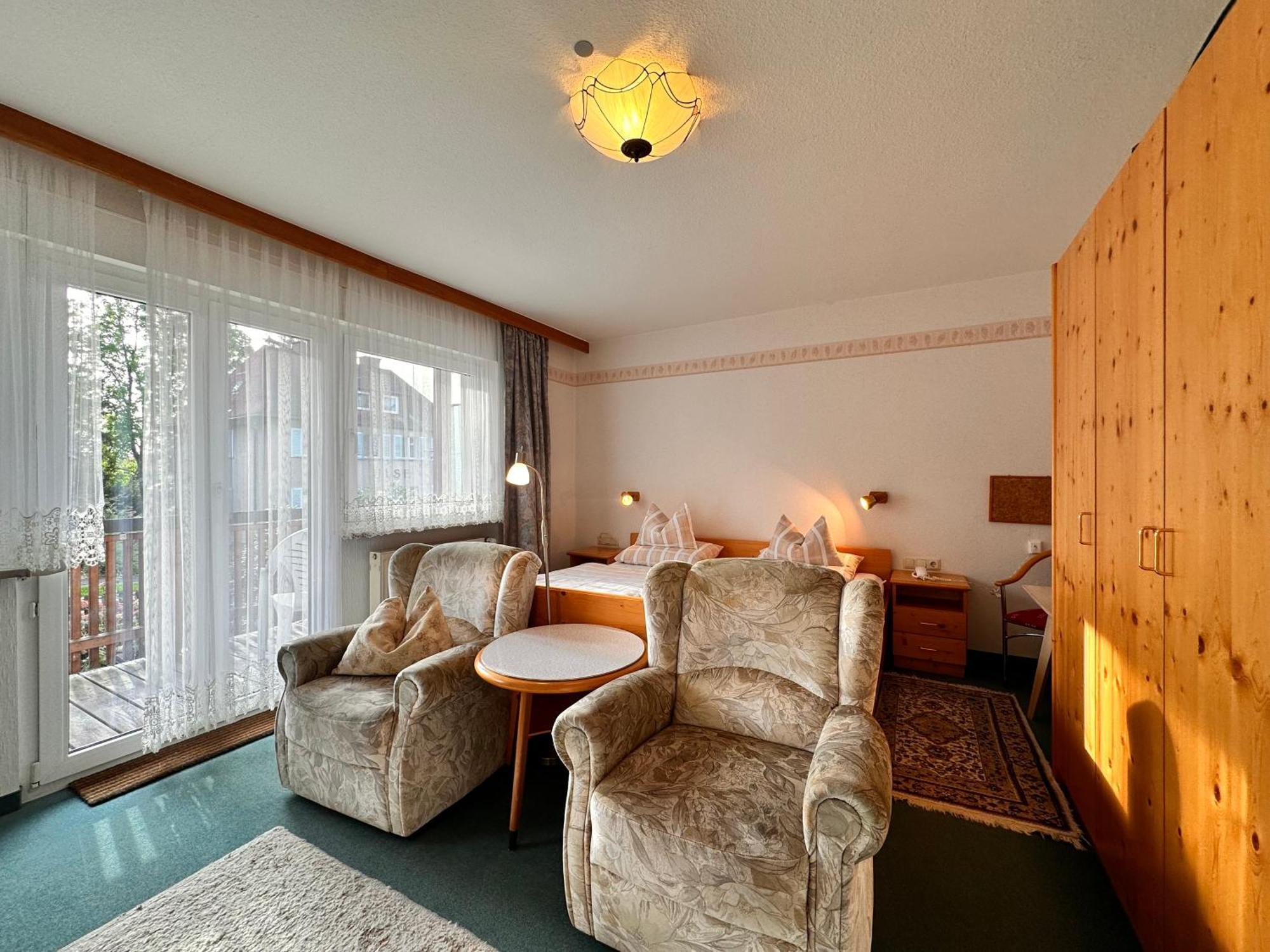 Pension Zum Loewen, Parkplatz, Fruehstueck, Wlan, Zentral Bad Steben Εξωτερικό φωτογραφία