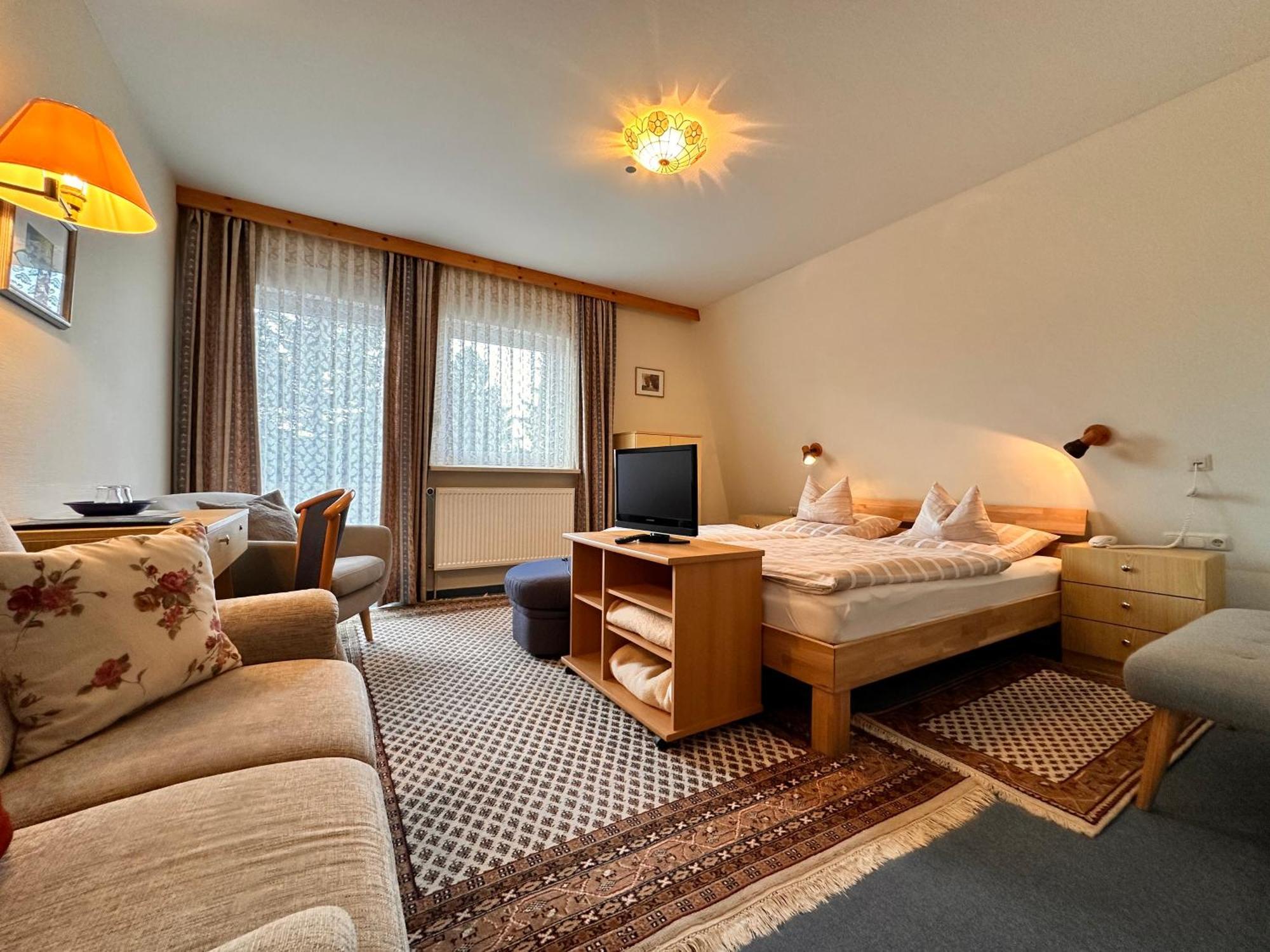 Pension Zum Loewen, Parkplatz, Fruehstueck, Wlan, Zentral Bad Steben Εξωτερικό φωτογραφία