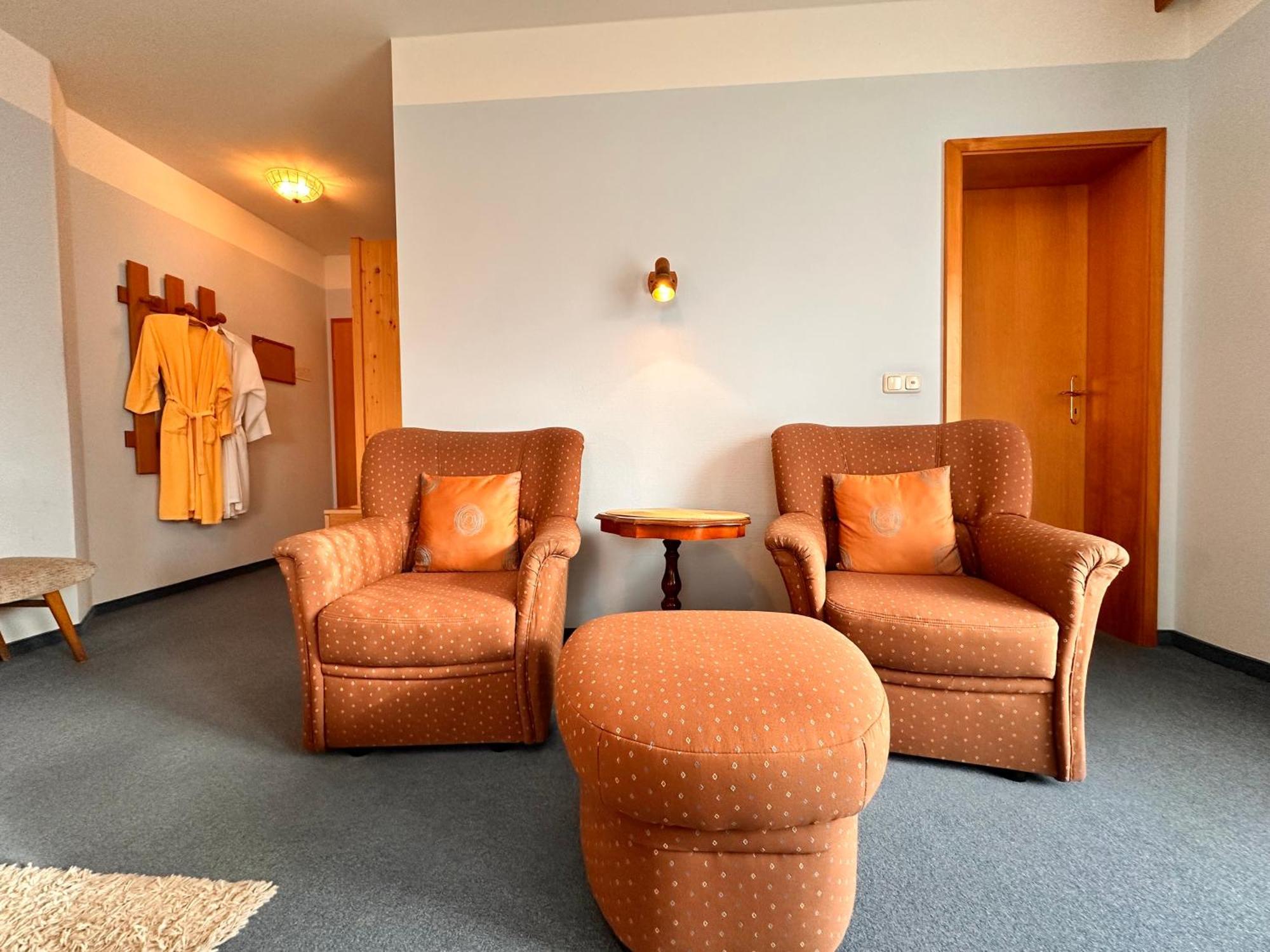 Pension Zum Loewen, Parkplatz, Fruehstueck, Wlan, Zentral Bad Steben Εξωτερικό φωτογραφία