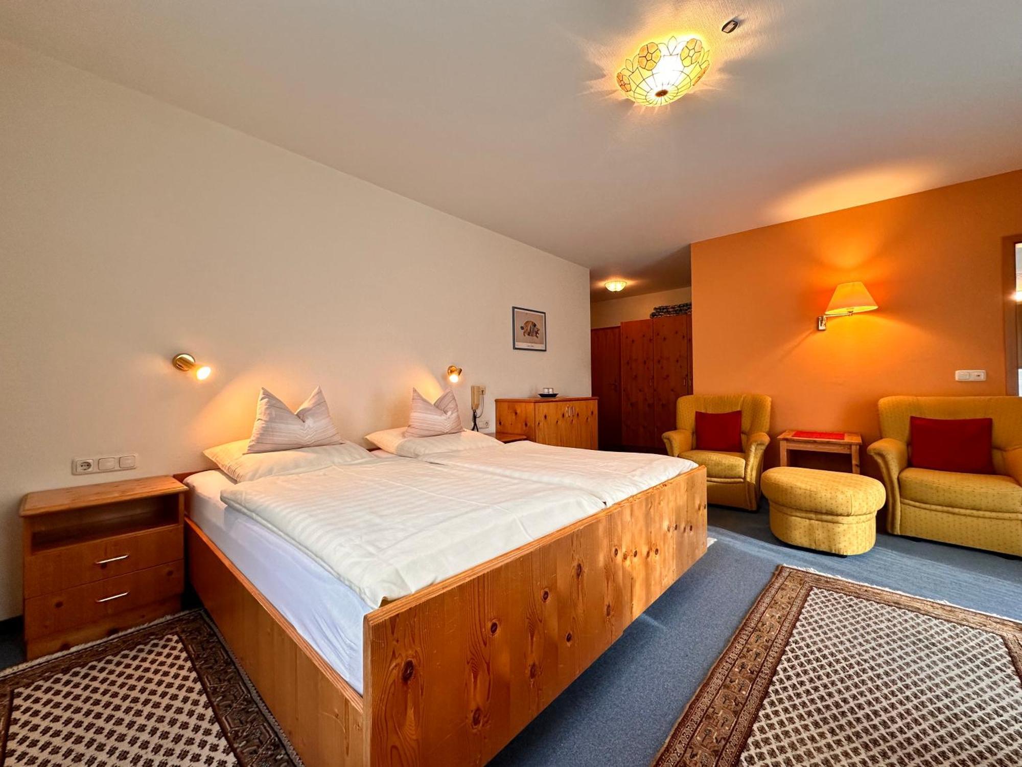 Pension Zum Loewen, Parkplatz, Fruehstueck, Wlan, Zentral Bad Steben Εξωτερικό φωτογραφία