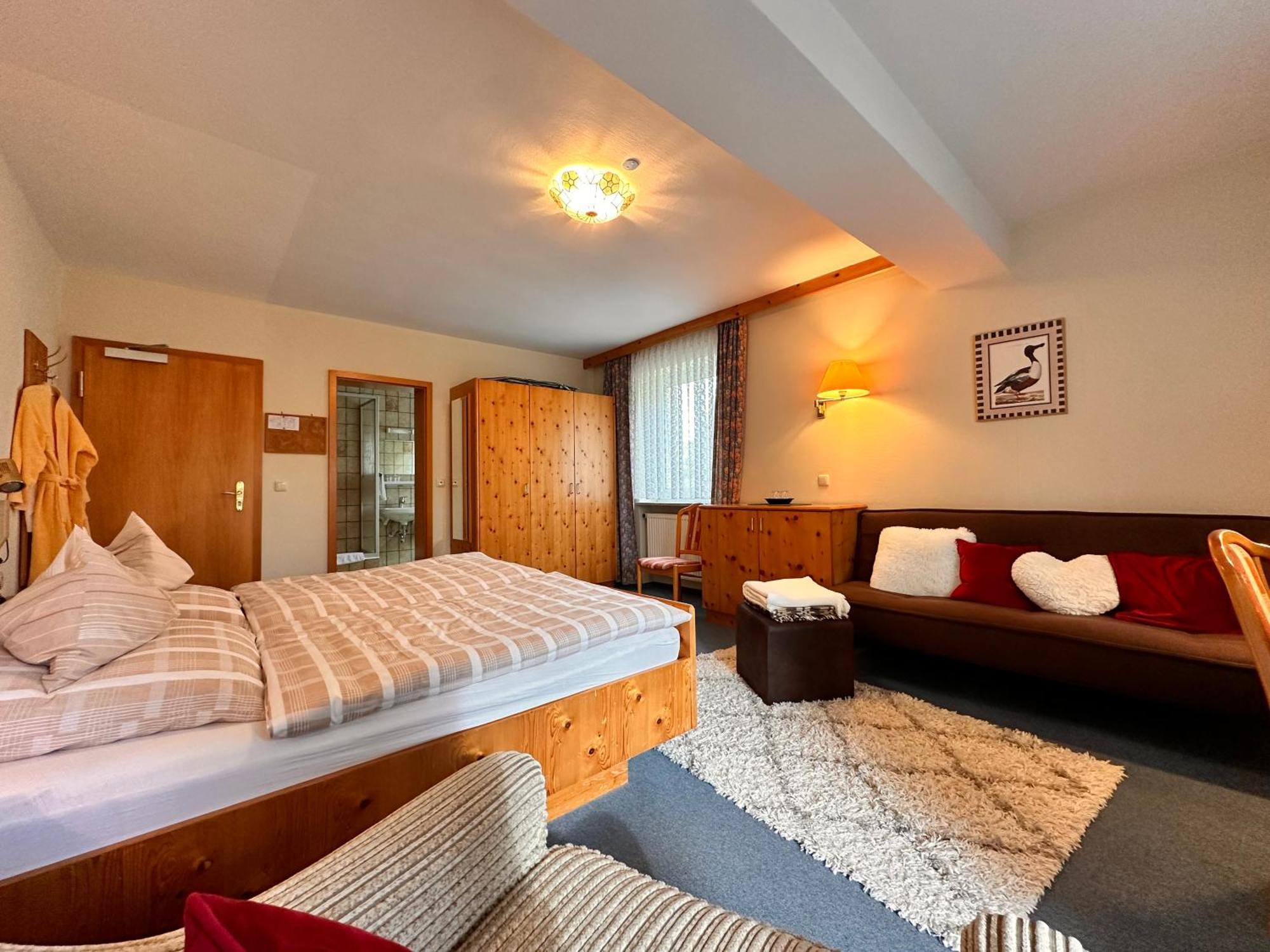 Pension Zum Loewen, Parkplatz, Fruehstueck, Wlan, Zentral Bad Steben Εξωτερικό φωτογραφία