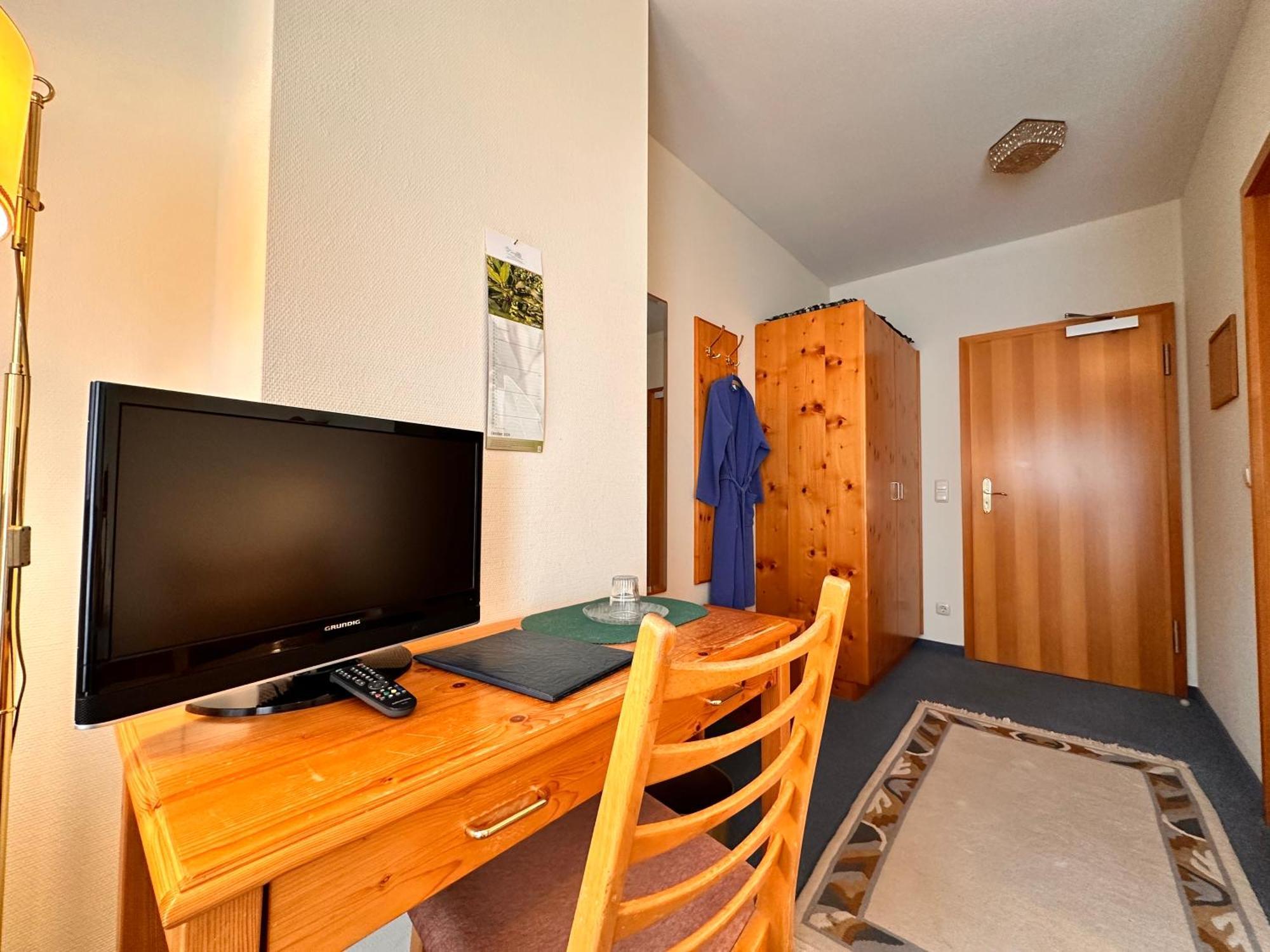 Pension Zum Loewen, Parkplatz, Fruehstueck, Wlan, Zentral Bad Steben Εξωτερικό φωτογραφία