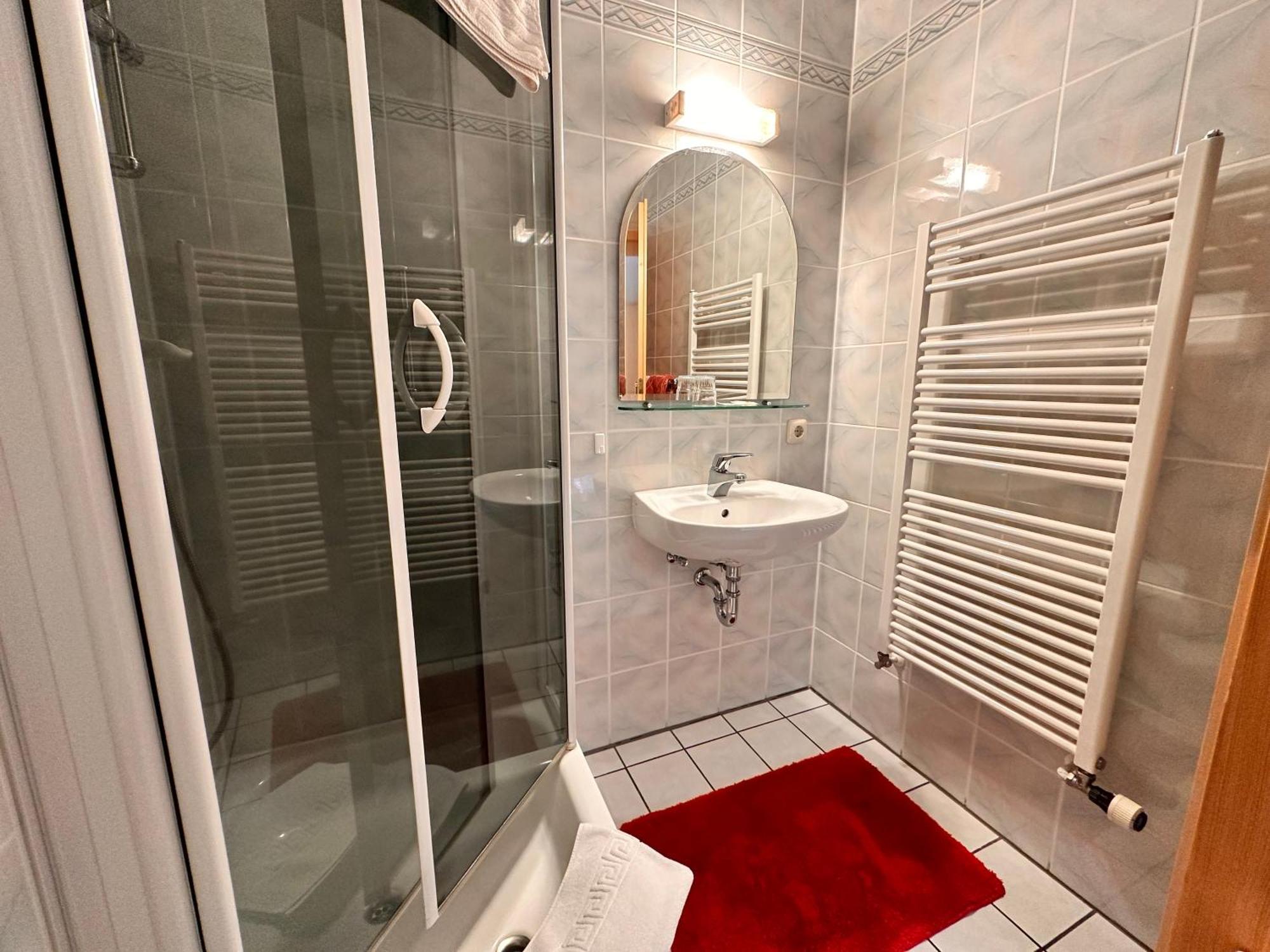 Pension Zum Loewen, Parkplatz, Fruehstueck, Wlan, Zentral Bad Steben Εξωτερικό φωτογραφία