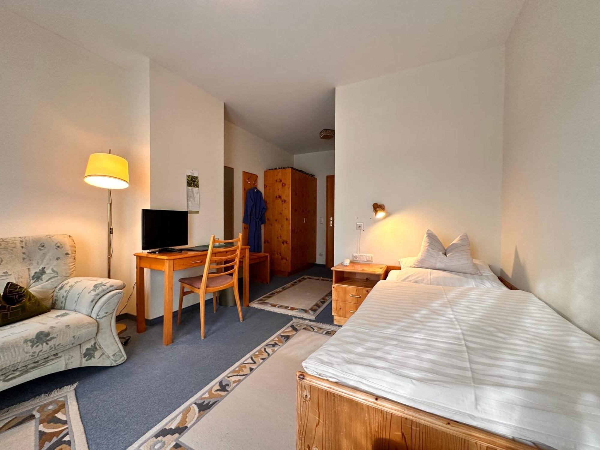 Pension Zum Loewen, Parkplatz, Fruehstueck, Wlan, Zentral Bad Steben Εξωτερικό φωτογραφία