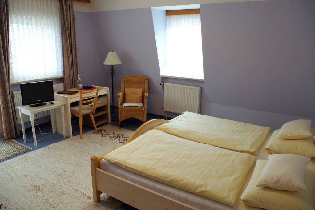 Pension Zum Loewen, Parkplatz, Fruehstueck, Wlan, Zentral Bad Steben Εξωτερικό φωτογραφία